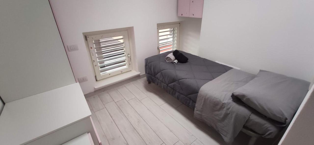 Charme Lake Loft Ispra Exteriör bild