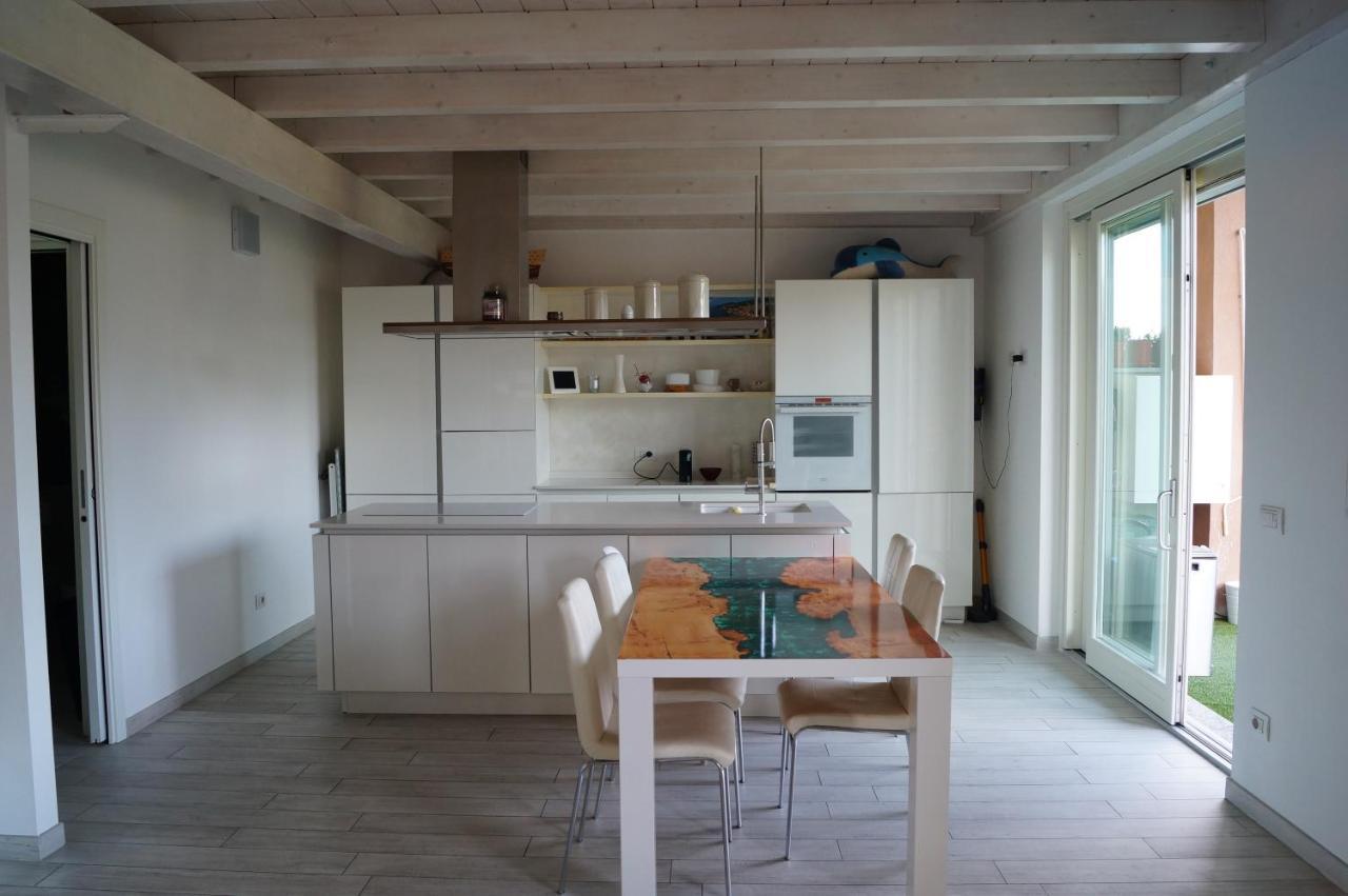 Charme Lake Loft Ispra Exteriör bild