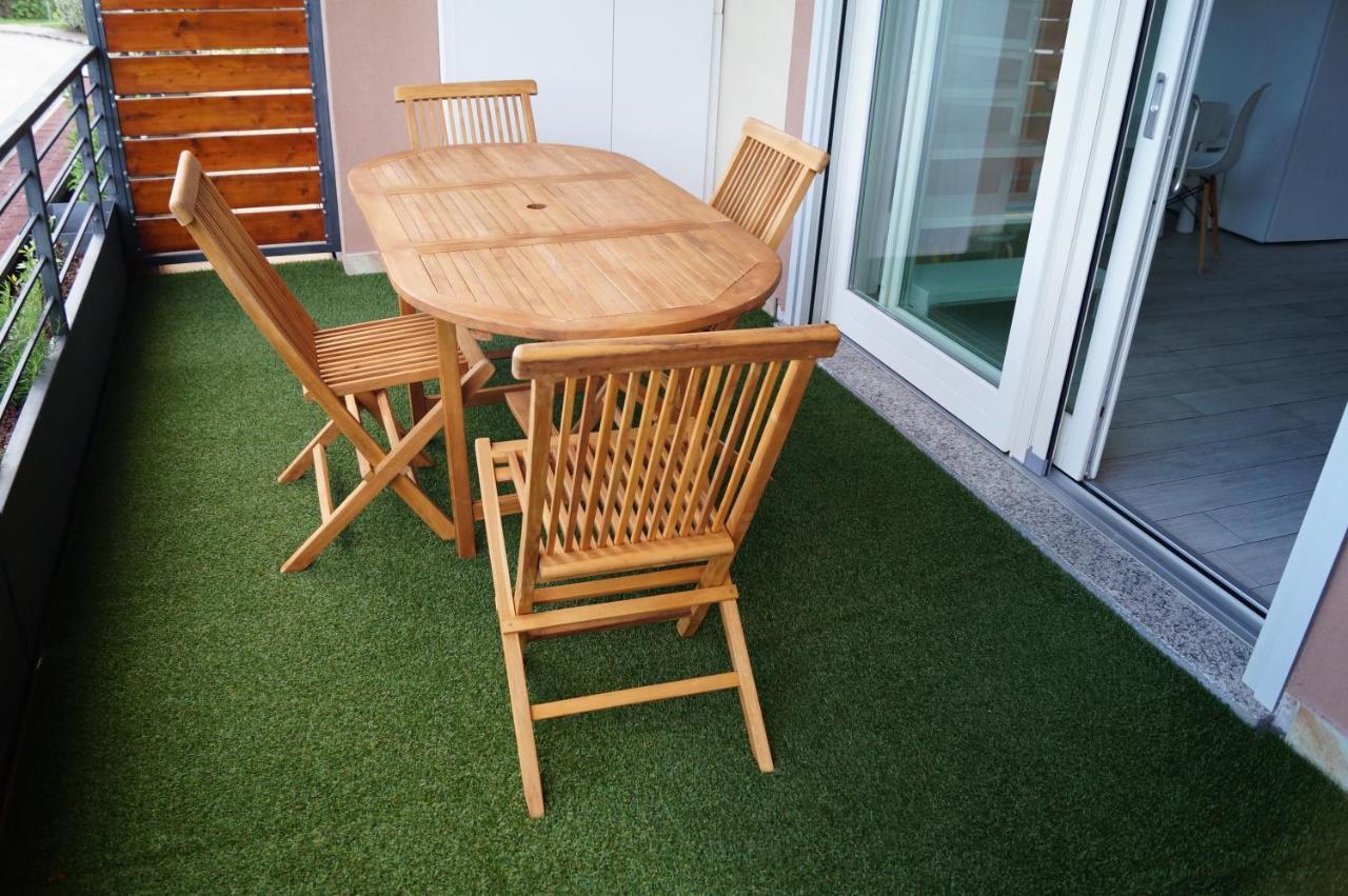 Charme Lake Loft Ispra Exteriör bild